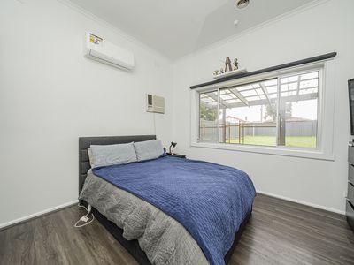 1 / 28 Rich Street, Noble Park