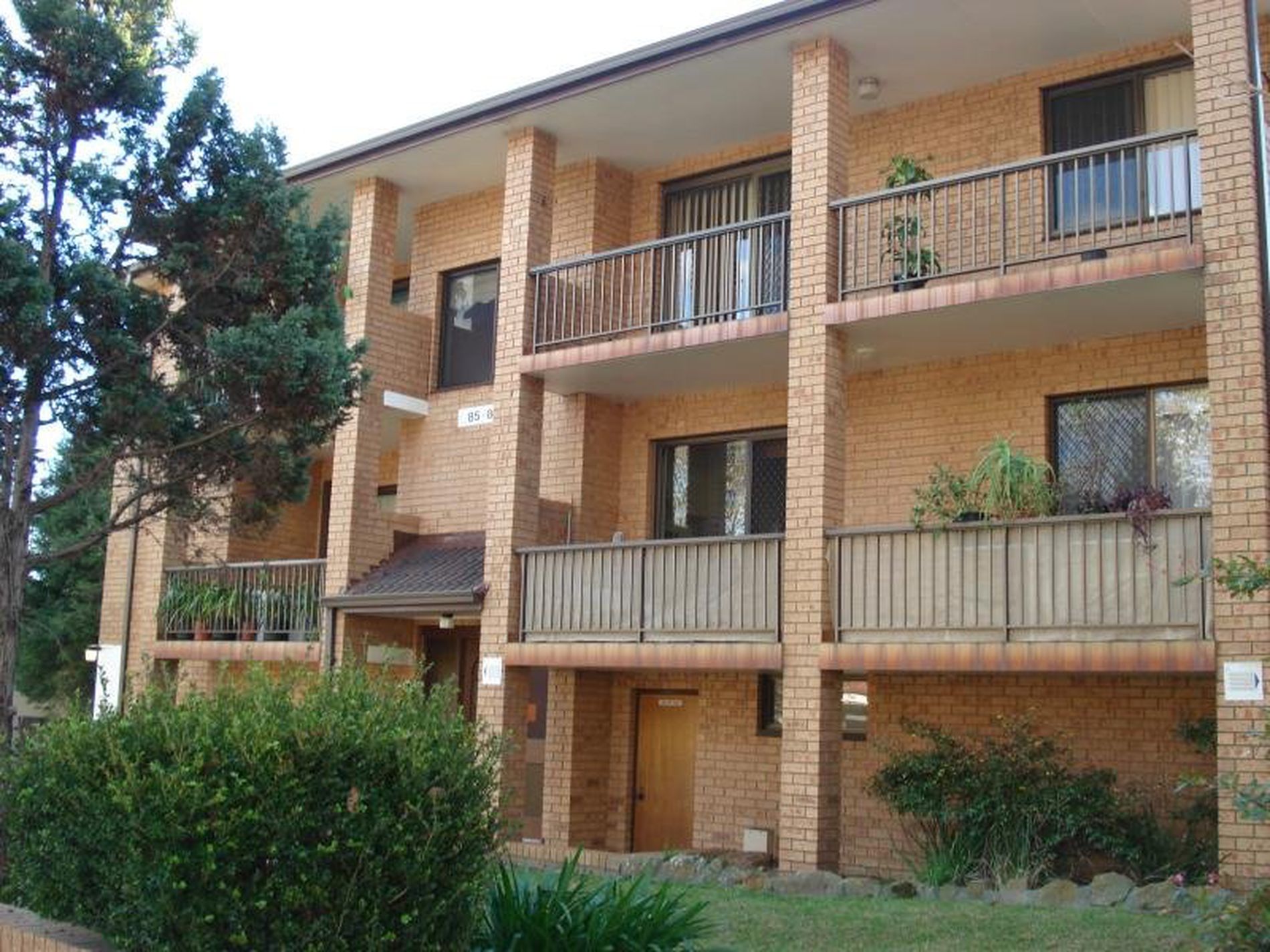 3 / 85 Claremont Street, Campsie