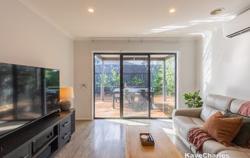 5 Golden Banksia Drive, Officer