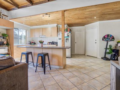 8 Stevington Street, Kelmscott