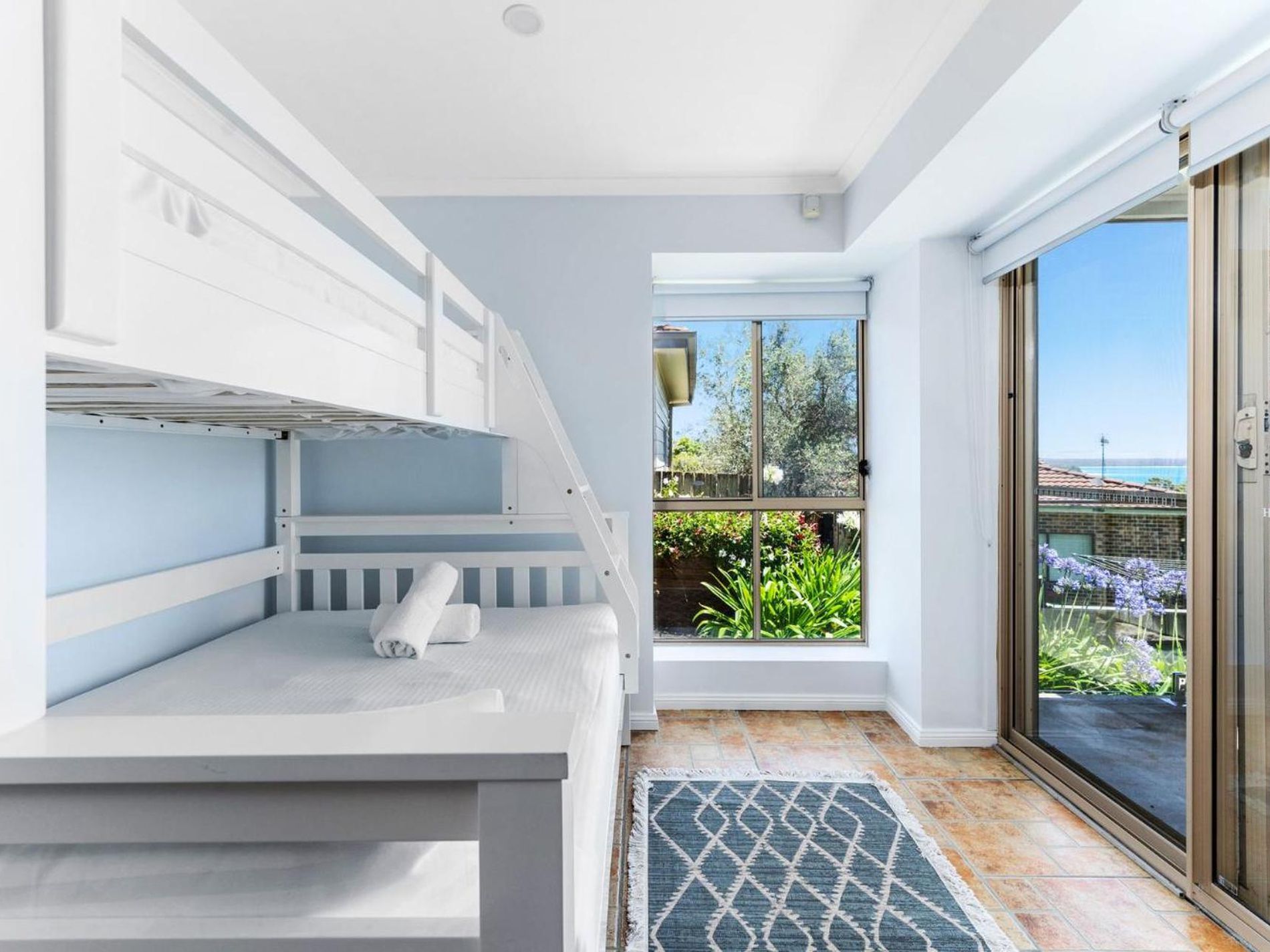 2 Irwin Place , Vincentia