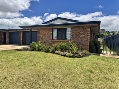 2 / 10 Summers Court, Kingaroy