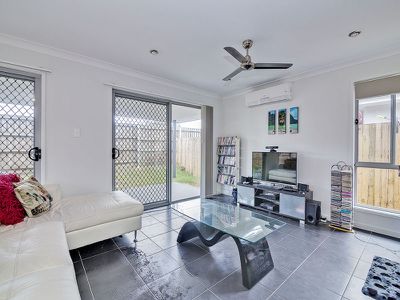 84 South Quarter Dr, Loganlea