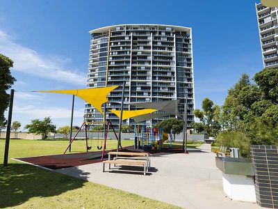 203 / 96 Bow River , Burswood