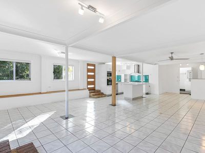 2 / 120 Cypress Street, Torquay