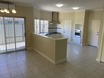 57 Kippilaw Loop, Carramar