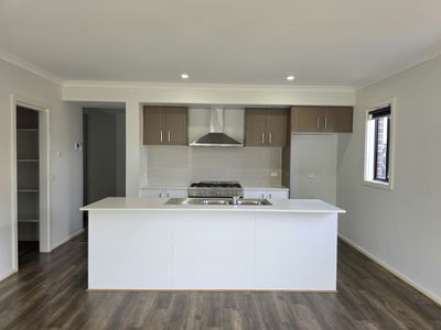 9 Bonito Street, Melton South