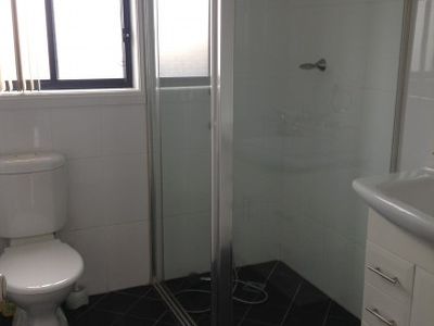 2 / 1 Oakland Avenue, Windang