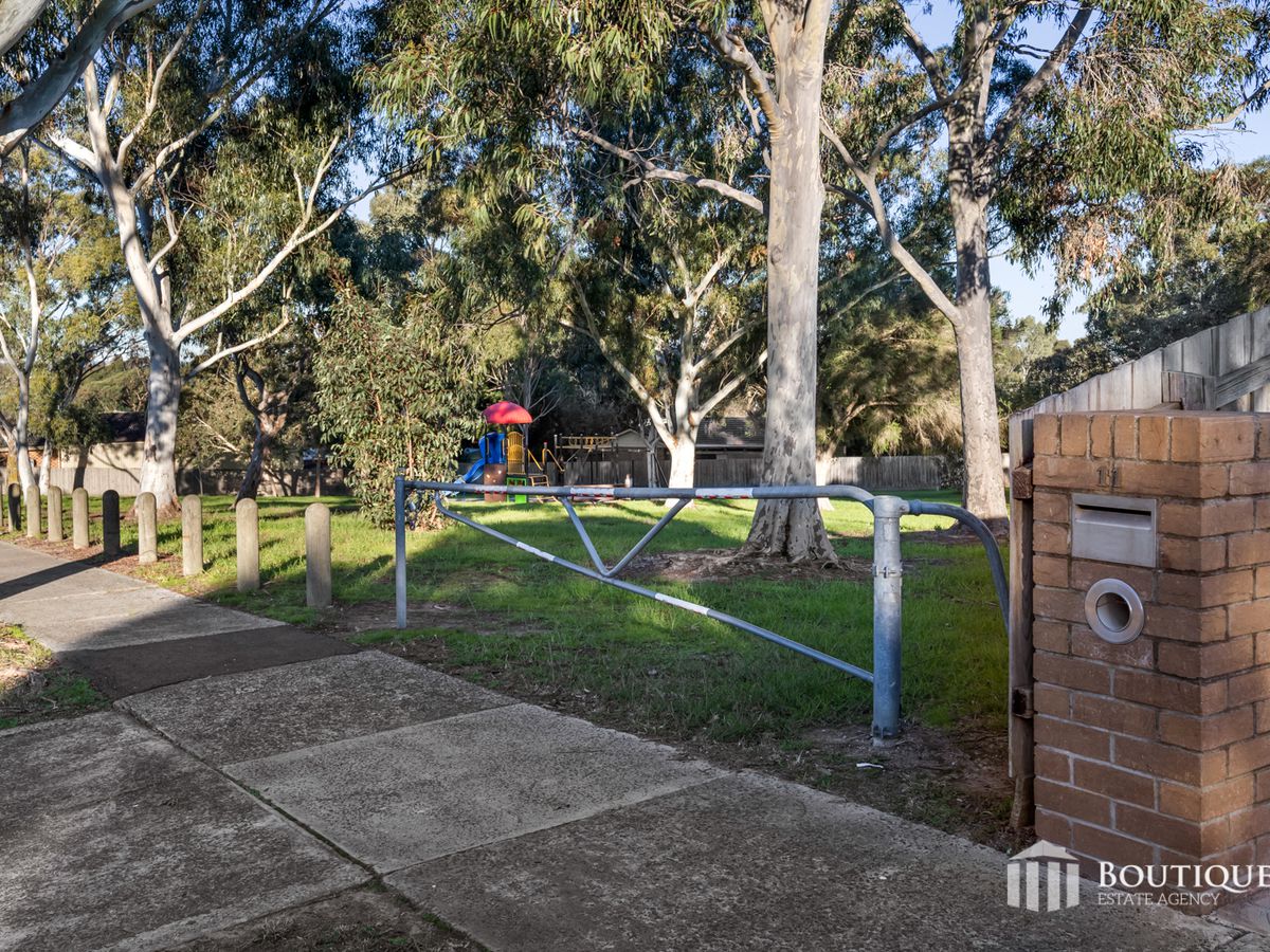 11 Briar Hurst Avenue, Dandenong North