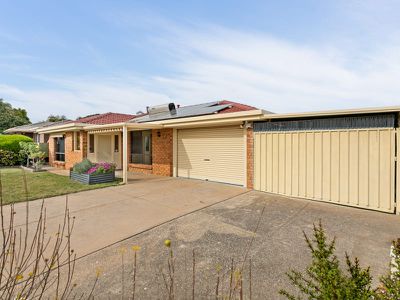 17 St Albans Road, Woodcroft