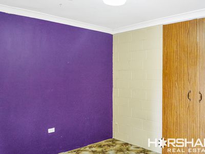 2 / 5 Schwarz Avenue, Horsham