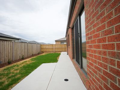 17 Mossop Road, Tarneit