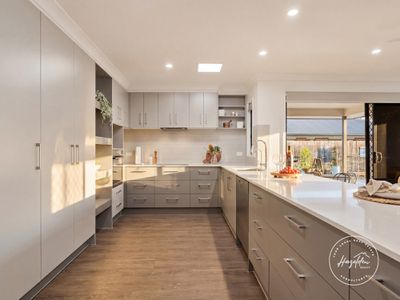 41 Ngungun Crescent, Glass House Mountains