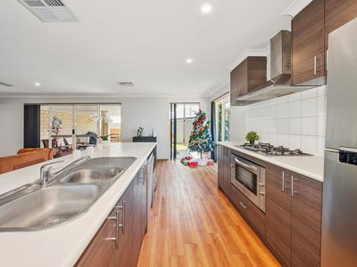 30 Cornforth Way, Piara Waters