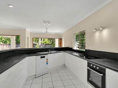 37 Yule Avenue, Clifton Beach