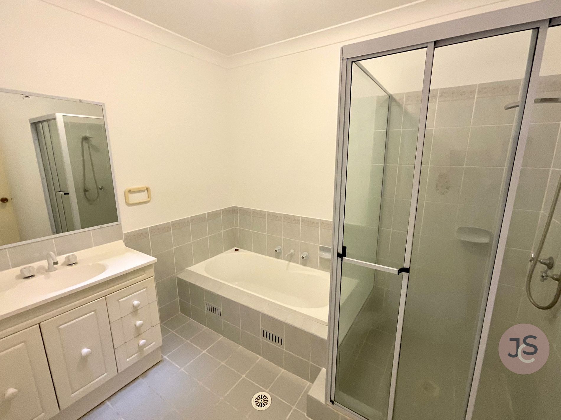20B Madeleine Avenue, Charlestown