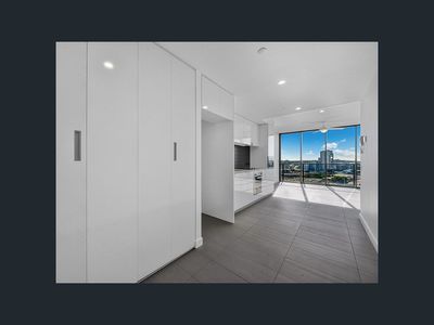 1211 / 10 Trinity Street, Fortitude Valley