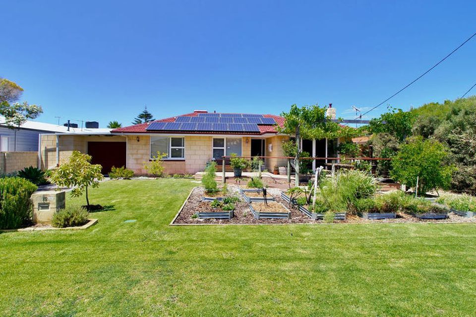 15 Ninda Road , Shoalwater