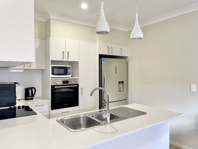 163 / 2-20 Island View Drive, Urangan