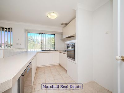 2 Roxburgh Cir, Kinross