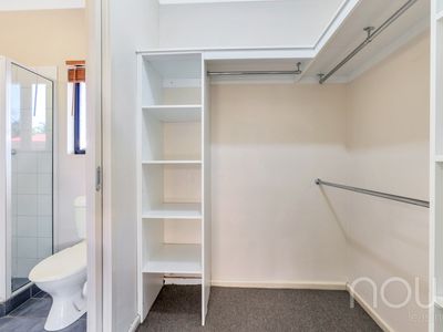 12 Kintore Place, Gunn