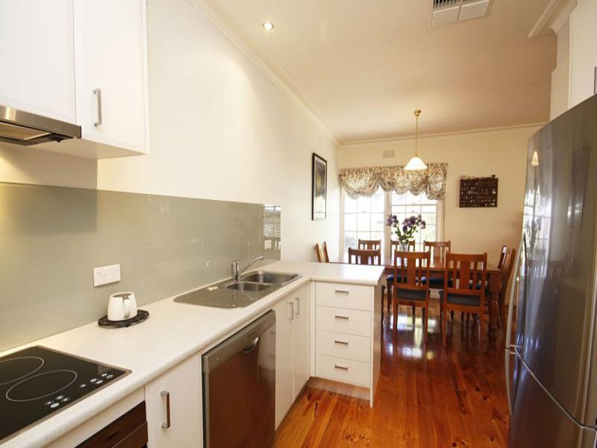 12 Brocka Avenue, Belmont