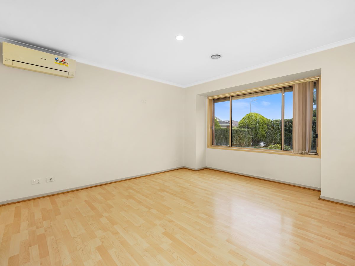 UNDER APPLICATION 14 Yaraan Court, Hampton Park