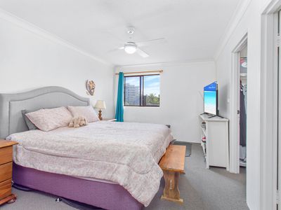 6 / 26-28  Head Street, Forster