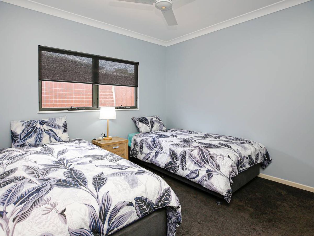 13 Lavender Crescent, Atherton