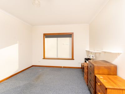 33 High Street, Longford