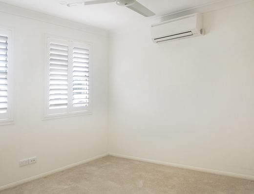 Tewantin Townhouse Close to All Amenities image 12