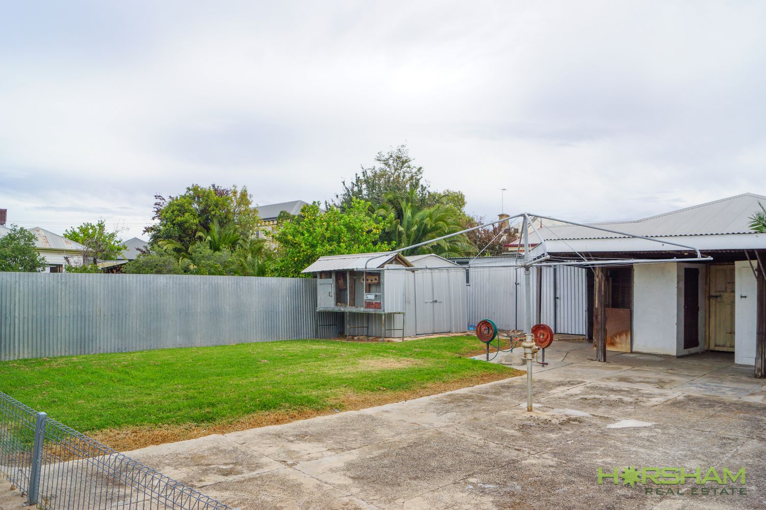12 Railway Avenue, Horsham