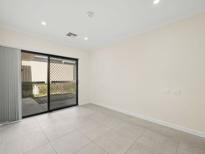 8B Stanmore Ct, Lynwood
