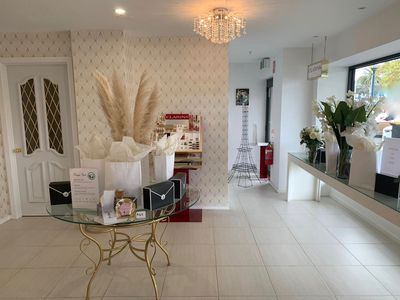 Award winning Beauty Salon for Sale in Essendon
