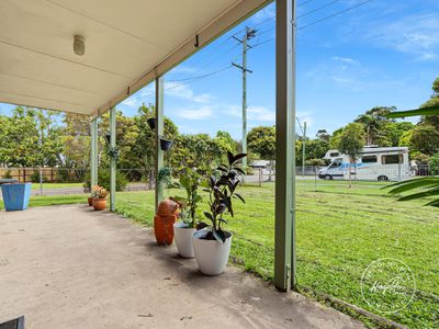 17 Maleny Street, Landsborough