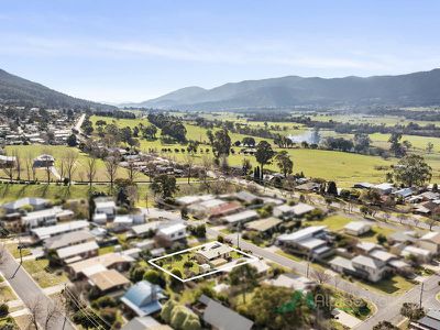 4 Damms Court, Tawonga South