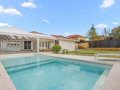 15 Ten Seldam Circle, Winthrop