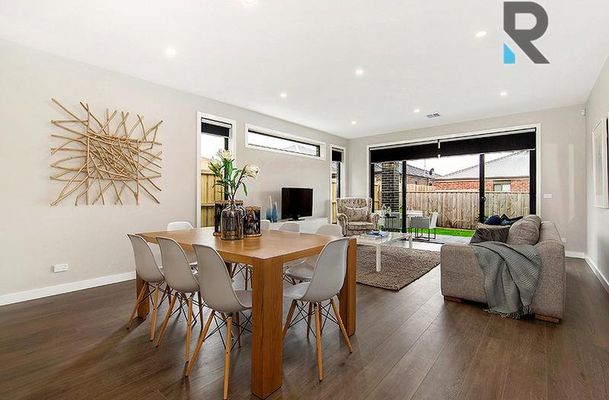 12 Montenegro Road, Greenvale
