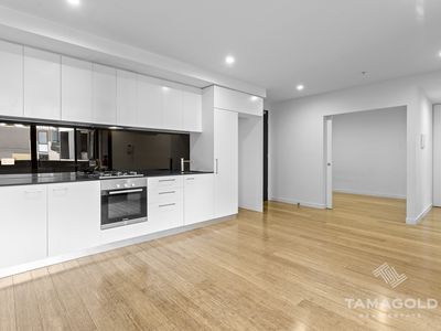 211 / 10 Clinch Avenue, Preston