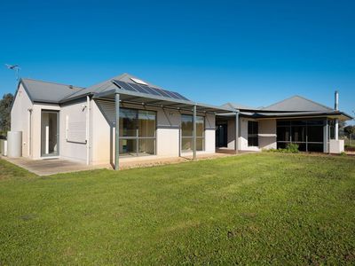 106 KERR ROAD, Thurgoona