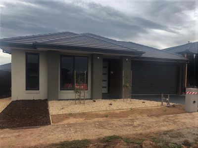 23 Ambervue Drive, Melton South