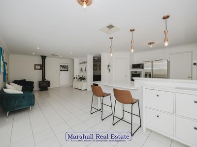 28 Newgain Cres, Carramar