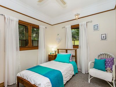 12 Bulgoon Crescent, Ocean Shores