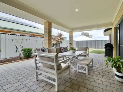 10 Whinhill Loop , Baldivis