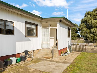 10 High Street, Campbell Town