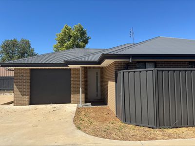 63A Forbes Road, Parkes