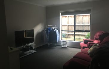 19 Prospect Way, Officer