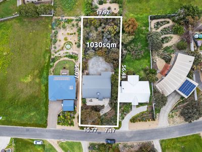 17 Stacey Drive, Carrickalinga