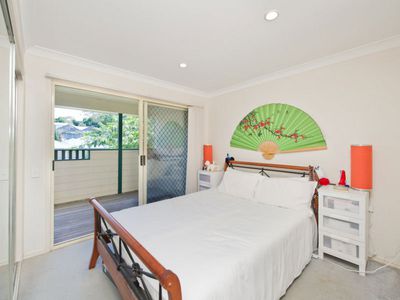 2 / 2 Queens Road, Taringa