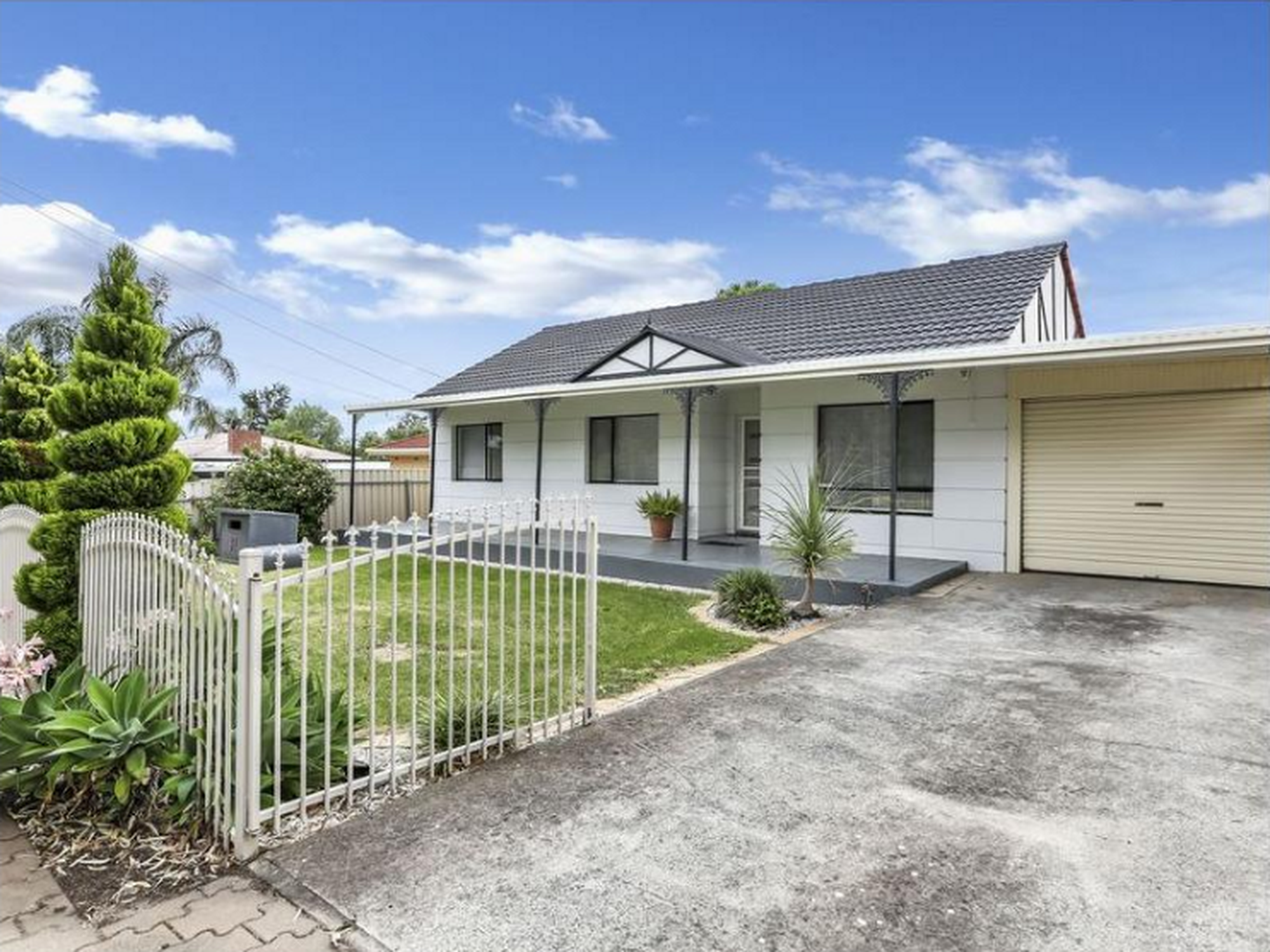 11 Pipers Avenue, Windsor Gardens